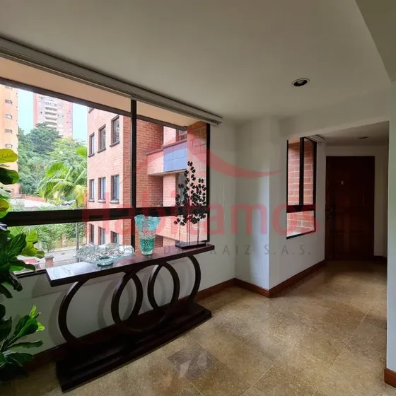 Apartamento En Venta En Medellín - El Poblado Cod 68789