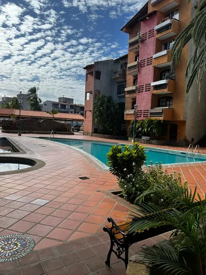 Apartamento Remodelado En Puerto Vallarta Ic-00463