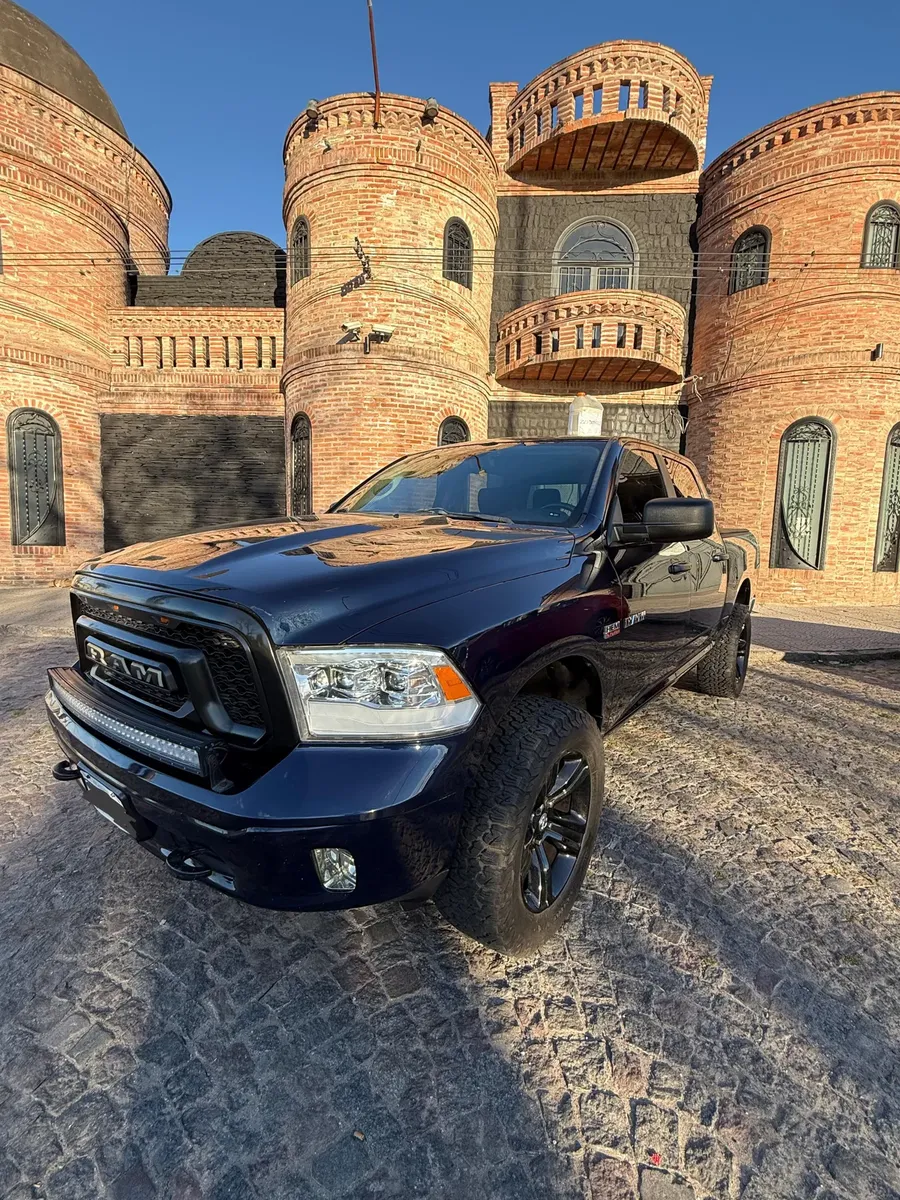 Dodge Ram 1500558657269064673282