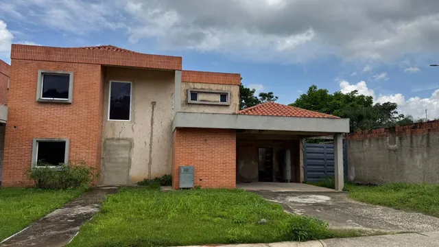 Casa En Venta En Lomas De Country, Valencia 284883 Lz