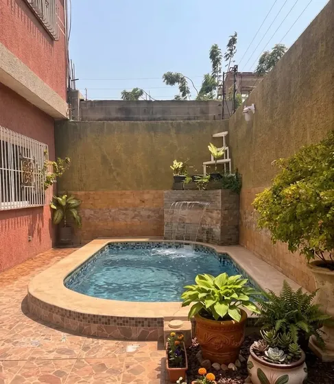 Casa De Esquina En La Exclusiva Urbanización El Remanso- Oportunidad De Inversión En Nueva Barcelona