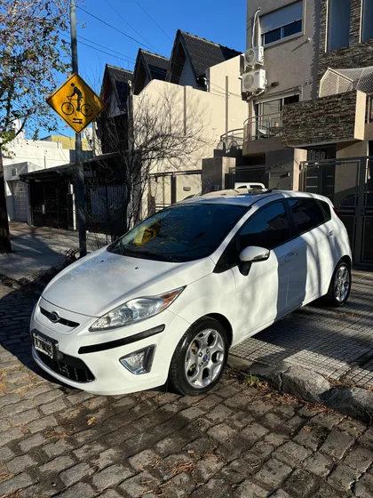 Ford Fiesta Kinetic 1.6 Design 120cv Titanium