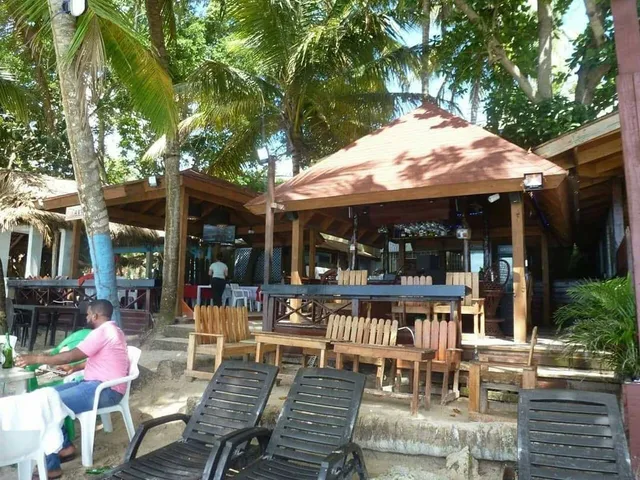 Hoteles / Restaurantes En Venta  En Boca Chica, Frente Al Mar Con Playa Propiedad Con Titulo Y Deslindada!