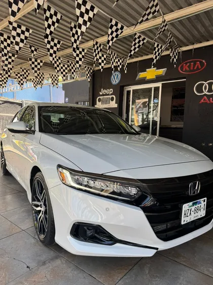 Honda Accord 2.0 Touring At