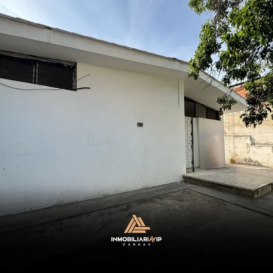 Ref 010 - 817  Grupo Inmobiliaria Vip Te Ofrece En Venta Quinta Para Remodelar Palmar Este  Estado La Guaira