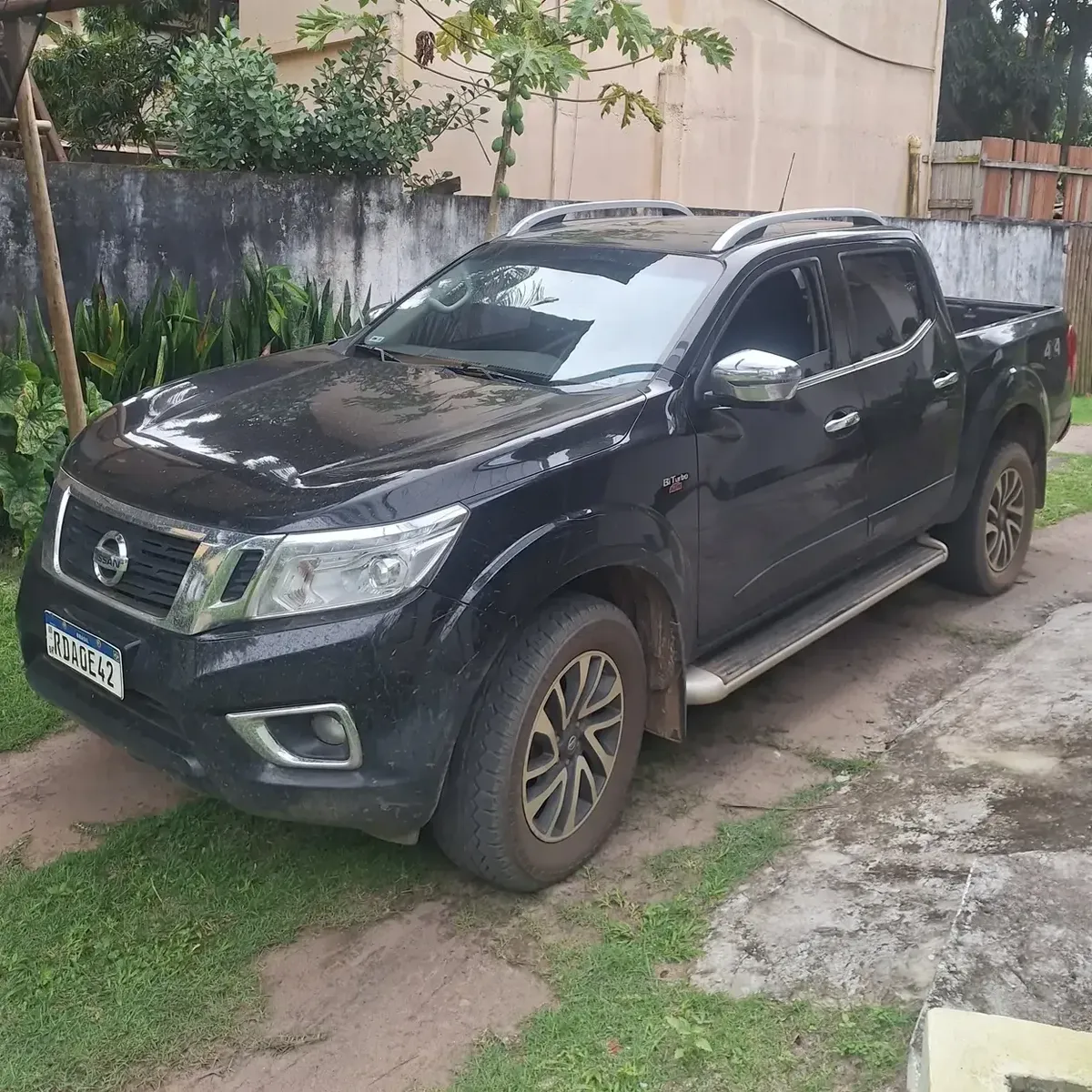 Nissan Frontier 2021 2.3 Le Cab. Dupla 4x4 Aut. 4p