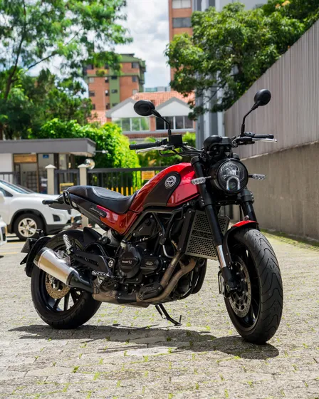 Benelli Leoncino 500