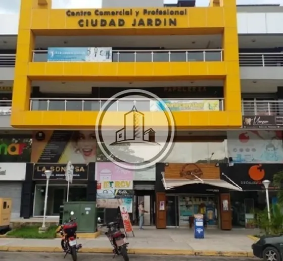 Local En Venta 70mts2 C.c. Ciudad Jardin Urb. San Jacinto. 002jsc