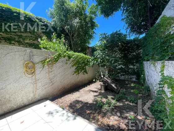 Dúplex En Venta En Calle 64 Entre 9 Y 10 - Dos Ambientes