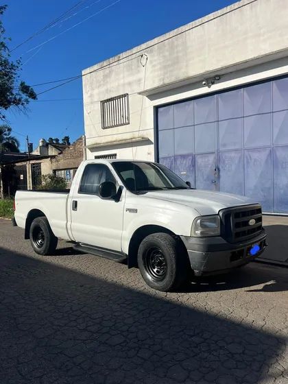 Ford F-100 3.9 Cab. Simple Xl Plus Mp3+4x2