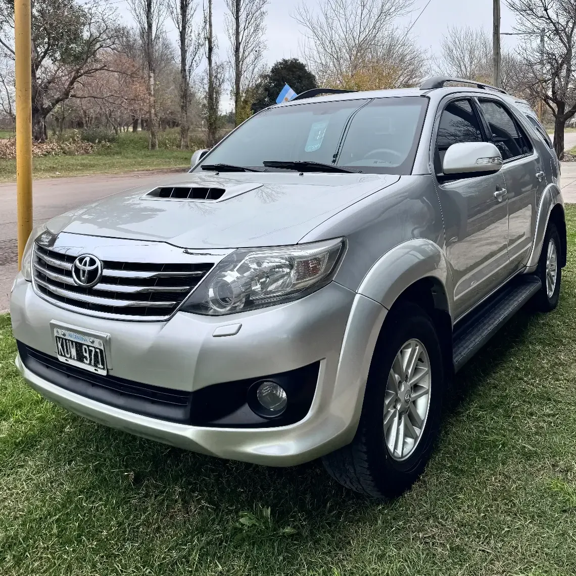 Toyota SW4 SRV 3.0 4x4 MT 5 Speed