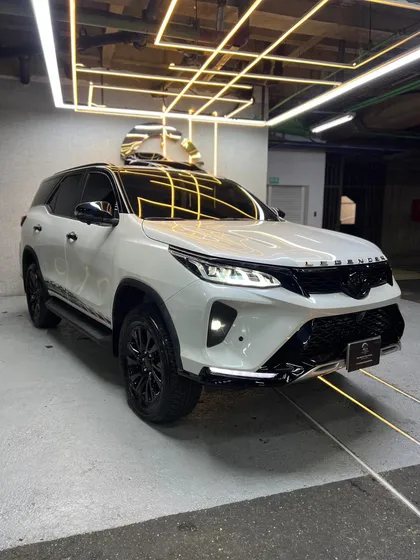 Toyota Fortuner Legender Dubai