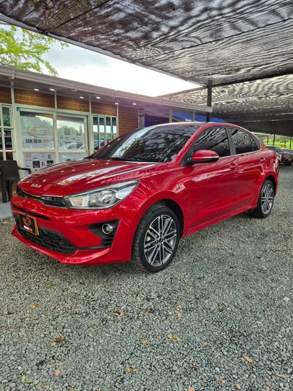 Kia Rio Zenith Sedan Mt
