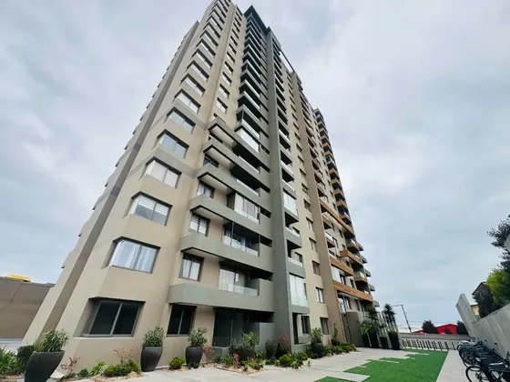 Arriendo. Hermoso Departamento Nuevo Semi Amoblado !!