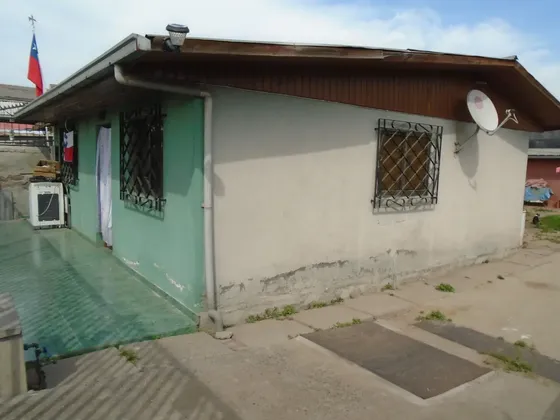 Dos Casas De Un Piso Deslinde Cerro Navia Y Quinta Normal.