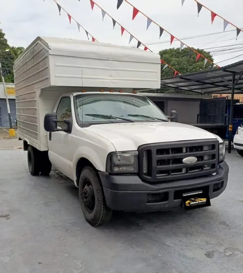 Ford Triton Camión