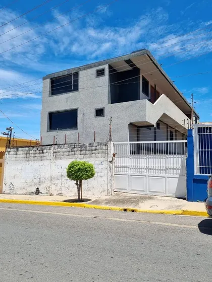 En Venta Edificio 3 Tres Niveles  Pozuelo Plc