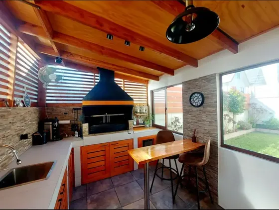 Excelente Casa En Lomas De San Sebastian