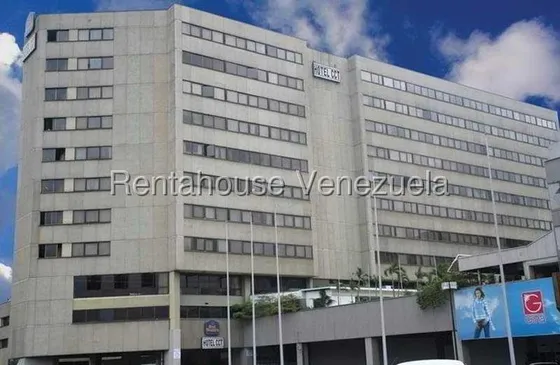 Ana Torres. Apartamento En Alquiler 25-20470 En Chuao