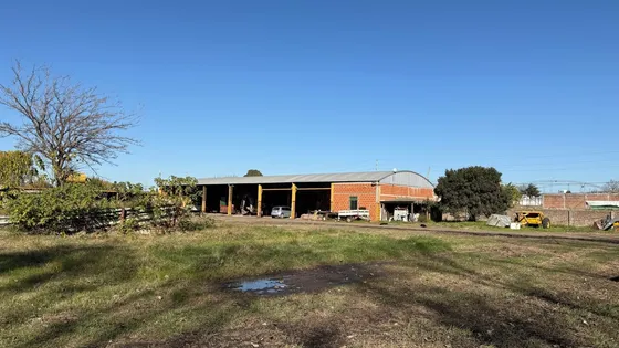 Excelente Terreno Industrial De 14.453mts  Con 1100 Mts Cub - Zona 9 De Abril