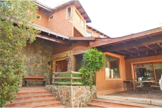 Casa En Venta En Lo Barnechea 