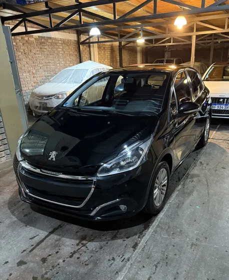 Peugeot 208 1.6 Allure