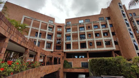 Apartamento En Alquiler, Colinas De Valle Arriba - Marigreys Blanco - #23-493