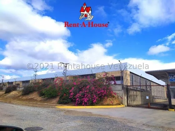 Francisco Rojas Norscia Rentahouse 25-5808 Vende Galpón De 467 Mts2 En Conjunto Privado Con Vigilancia Las 24 Horas, Cercano A Principales Vías De Acceso, Cuenta Con Planta Eléctrica Para Las Áreas Co
