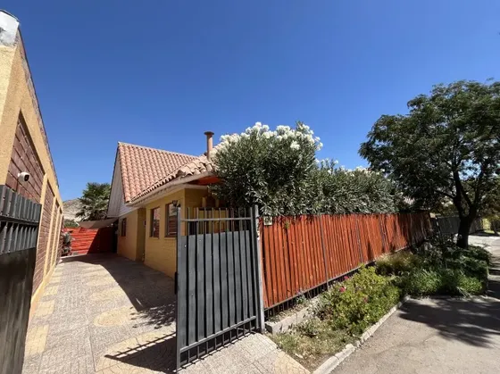 Se Vende Amplia Y Comoda Propiedad