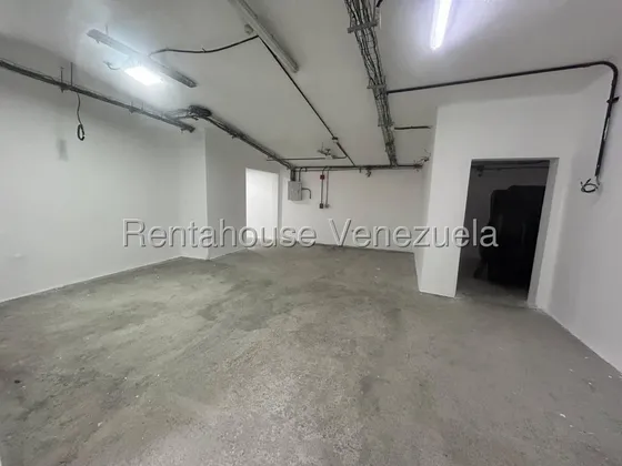 Casa Comercial En Alquiler La Trinidad 