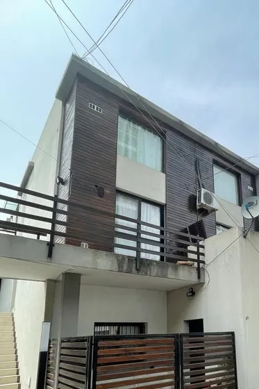 Duplex 2 Ambientes-bernal -excelente Ubicación Céntrica- Permutaría Prop. Interés Patagonia,costa Atlántica ,etc. Igual O Menor Valor.