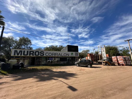 Alquilo Local Comercial Con Terreno