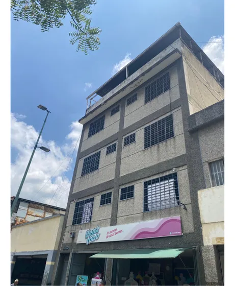 Se Vende Edificio Industrial 1400m2 Catia 0490