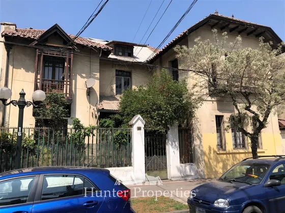 Casa En Venta De 6 Dorm. En Providencia