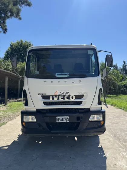 Iveco Tector Con Hidro,  Caja Playa, Baranda Volc  Y Postera