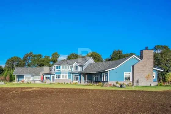 Magnífica Casa Orilla Lago Llanquihue Frente Volcán Osorno