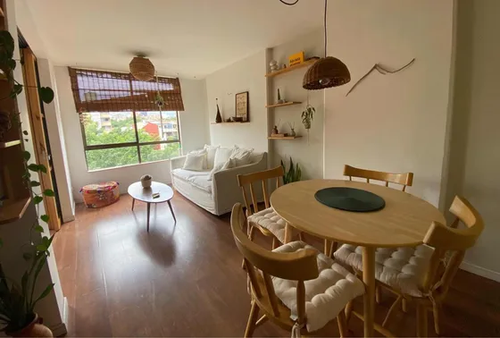 Vendo Apartamento En Laureles, Parqueadero Privado. Y C. Uti