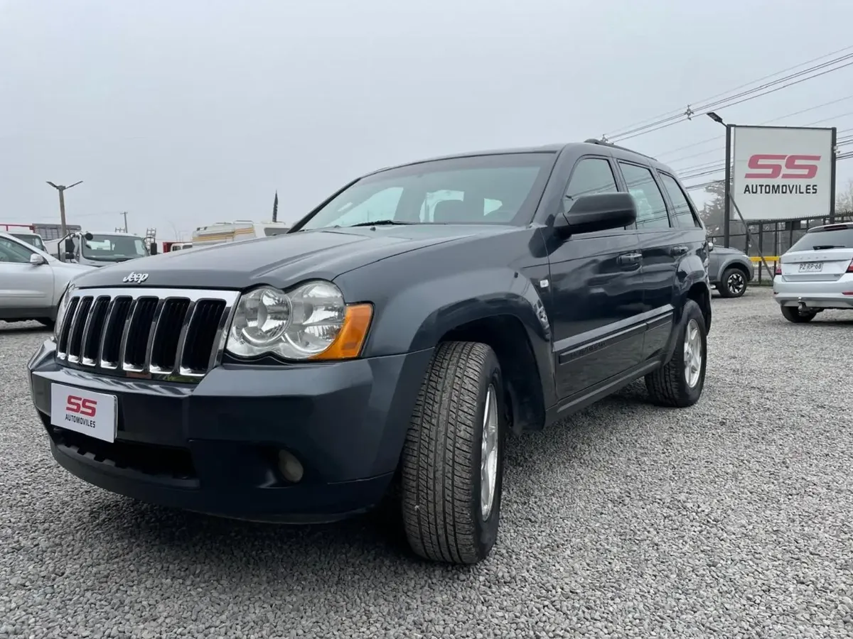Jeep Grand Cherokee Laredo 3.0 Diesel 4X4 AT