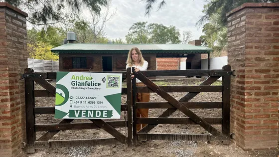 Venta Casa En Salvador María, Lobos, Terreno De 375m2