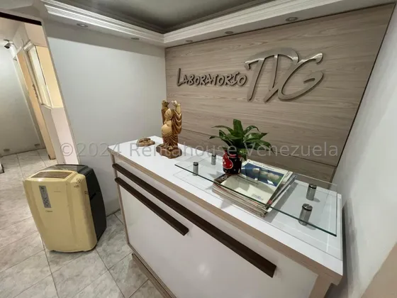 Alquiler De Local Comercial Para Técnico Dental En Los Chaguaramos Jlrp Mls 24-28134