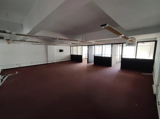 Piso Oficina 250 M2. En Retiro. Excelente Ubicacion. Piso 10