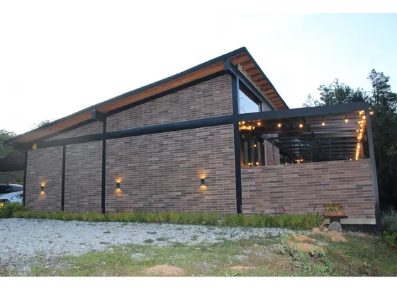 En Venta Moderna Casa Campestre, El Retiro