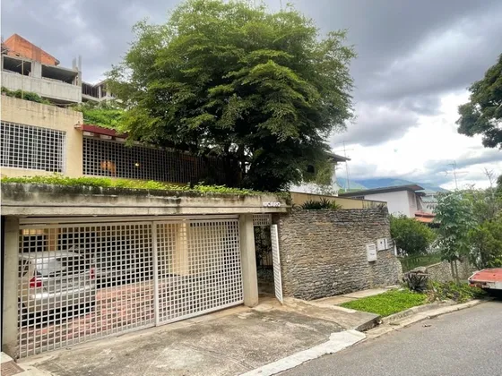 Se Vende Casa 300m2 Lomas De Chuao 5872