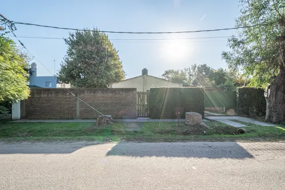 Casa En Venta 3 Ambientes En Loma Verde 