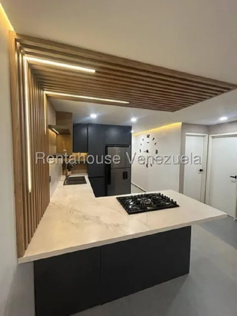 Bello, Remodelado, Moderno, En Excelente Urbanización. 25-20334