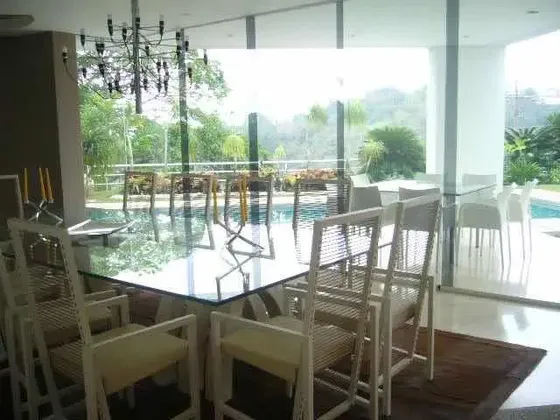 Alquilo Espectacular Casa Con Piscina Y Jardines