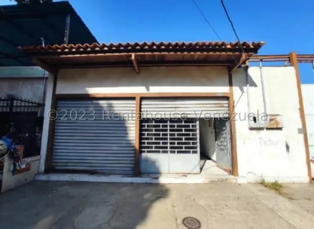 Local Comercial Ideal Para Ferretería,calle Pichincha.hasiso