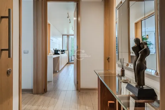 Departamento En Venta De 2 Dorm. En Lo Barnechea
