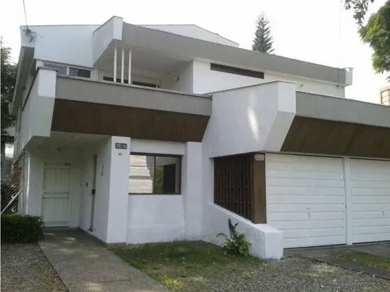 Casa En Venta Sector La Aguacatala, Poblado