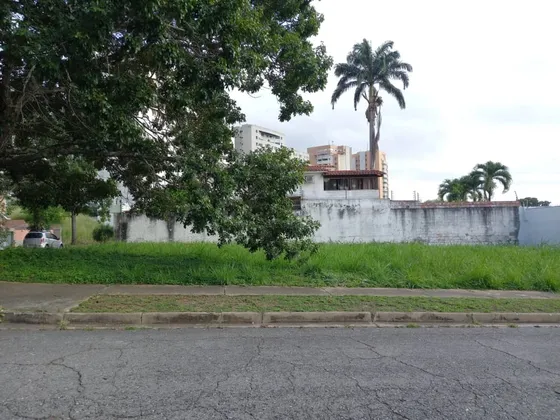 Terreno Residencial En La Urb. El Parral